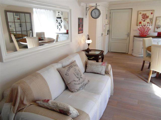 Charming Corner Abode With Castle Views Apartment Nice Ngoại thất bức ảnh